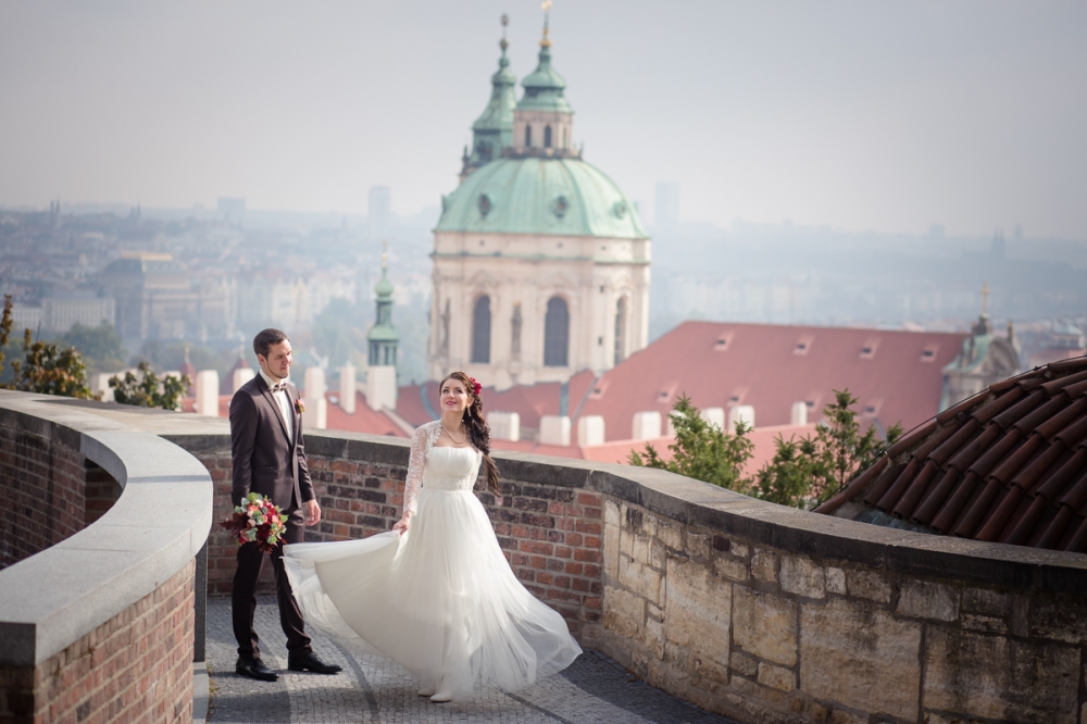 Свадебная фотосессия на Пражском граде в Праге